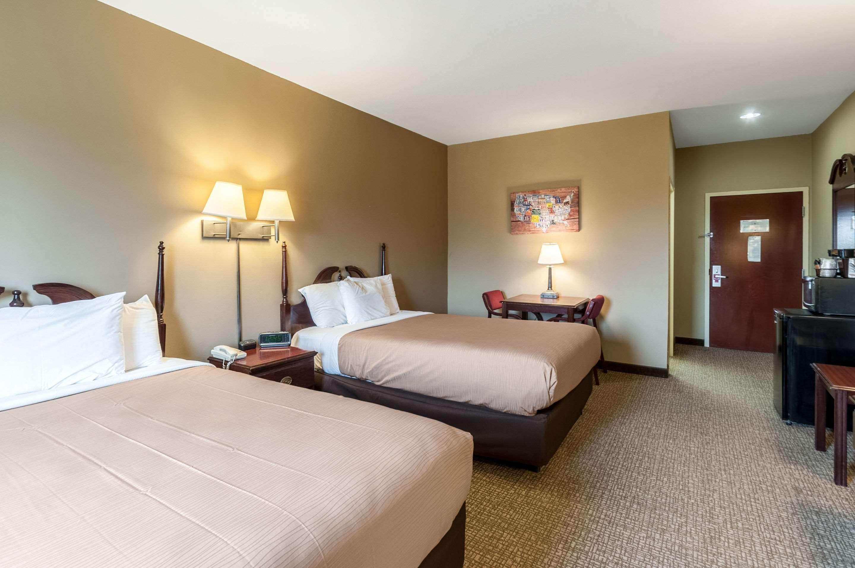 Econo Lodge Inn & Suites Middletown Esterno foto