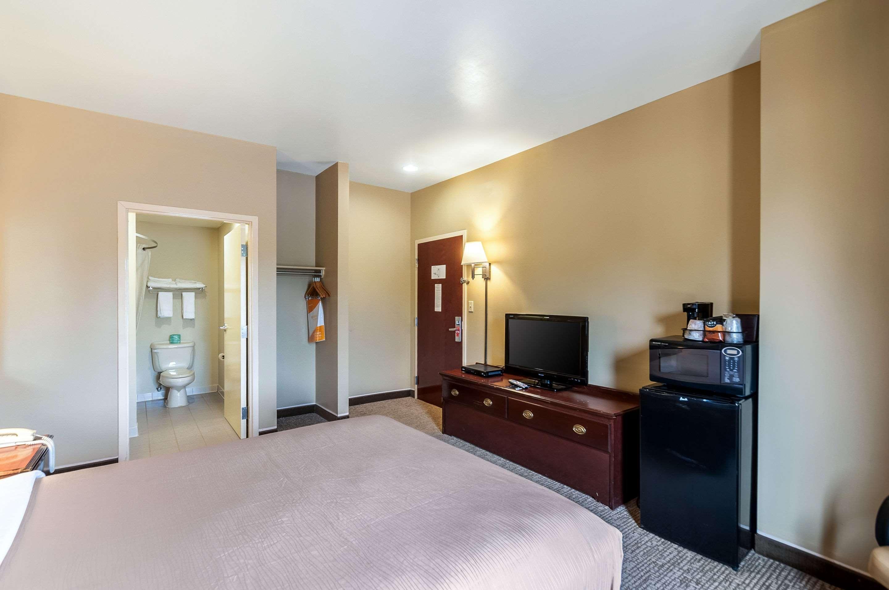 Econo Lodge Inn & Suites Middletown Esterno foto