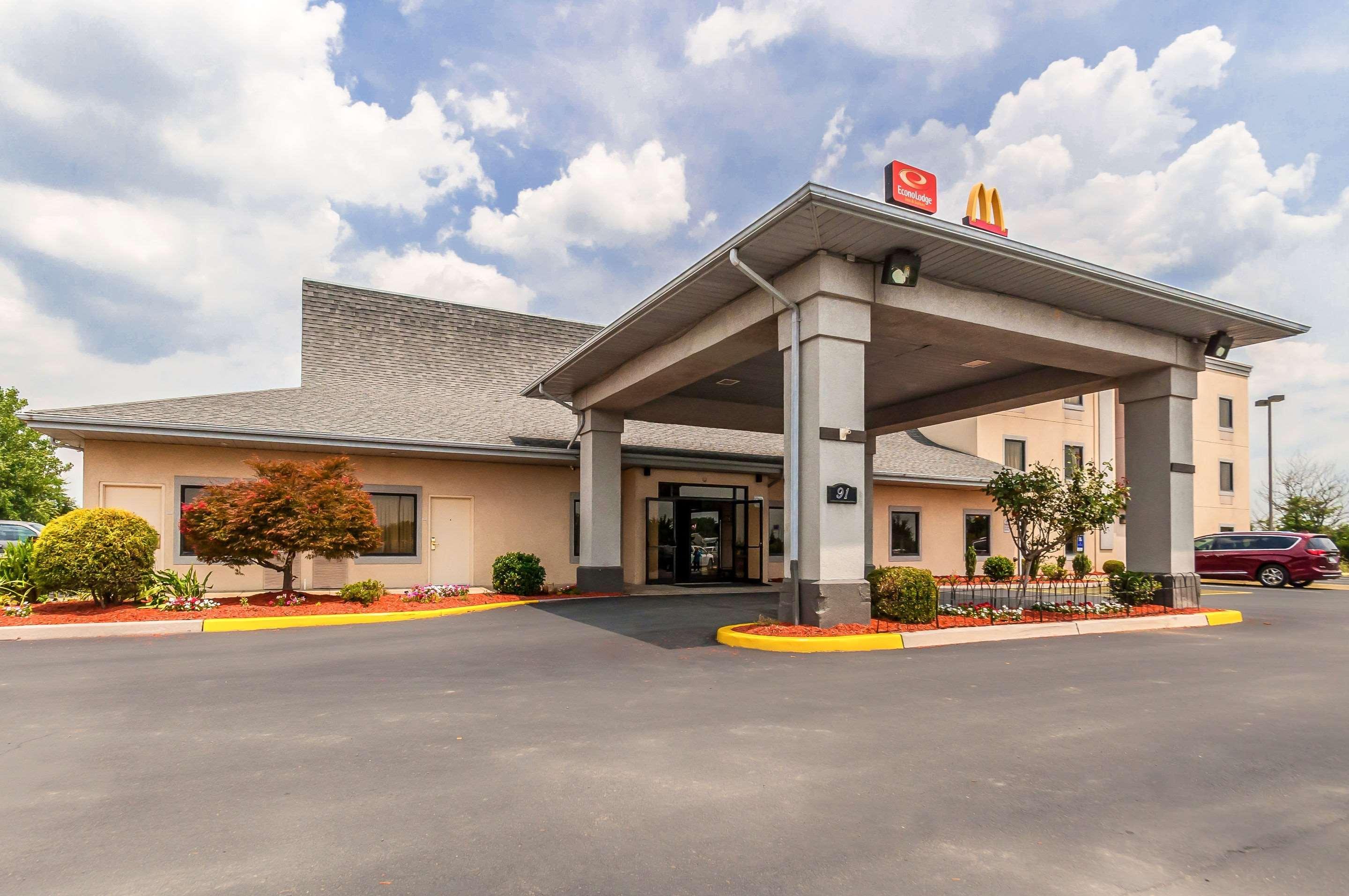 Econo Lodge Inn & Suites Middletown Esterno foto