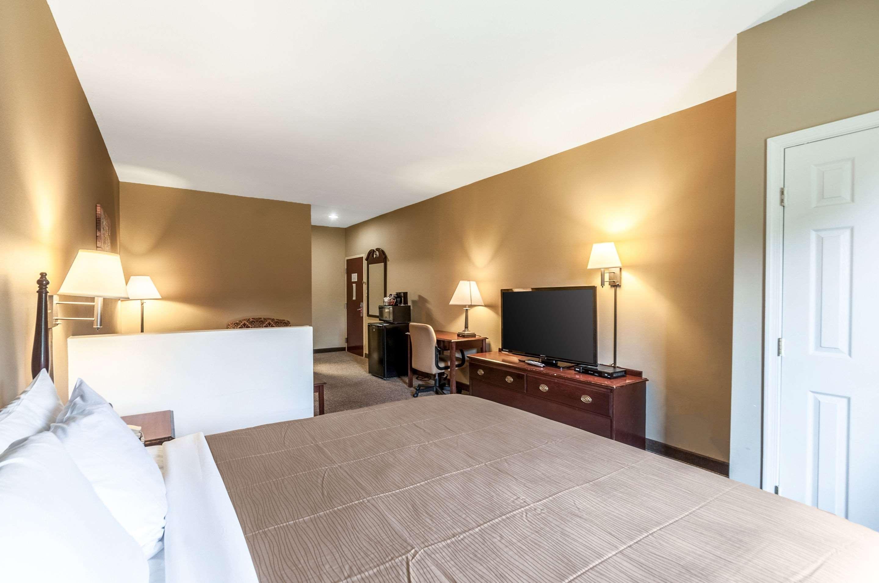 Econo Lodge Inn & Suites Middletown Esterno foto