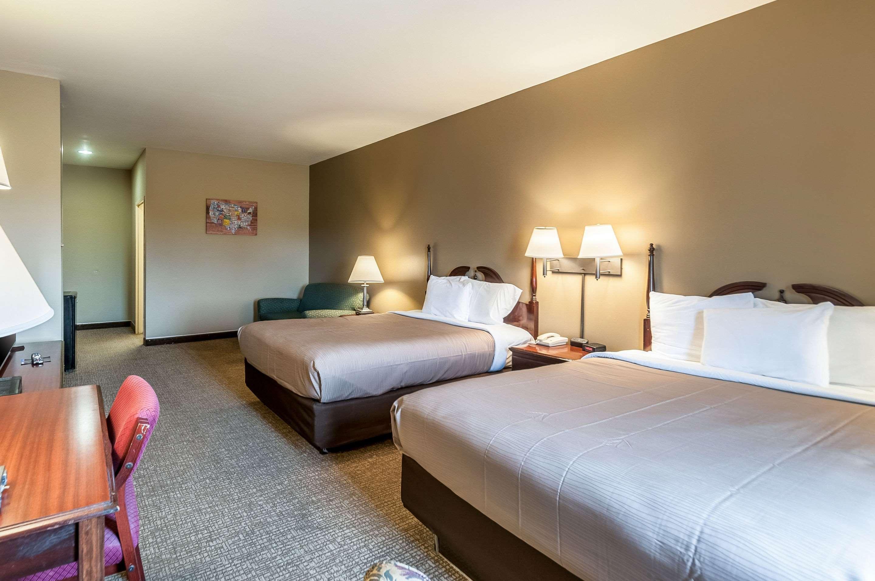 Econo Lodge Inn & Suites Middletown Esterno foto